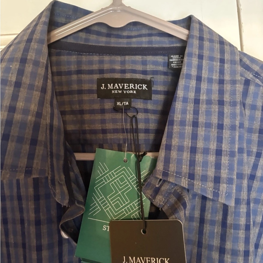Men’s long sleeve button down